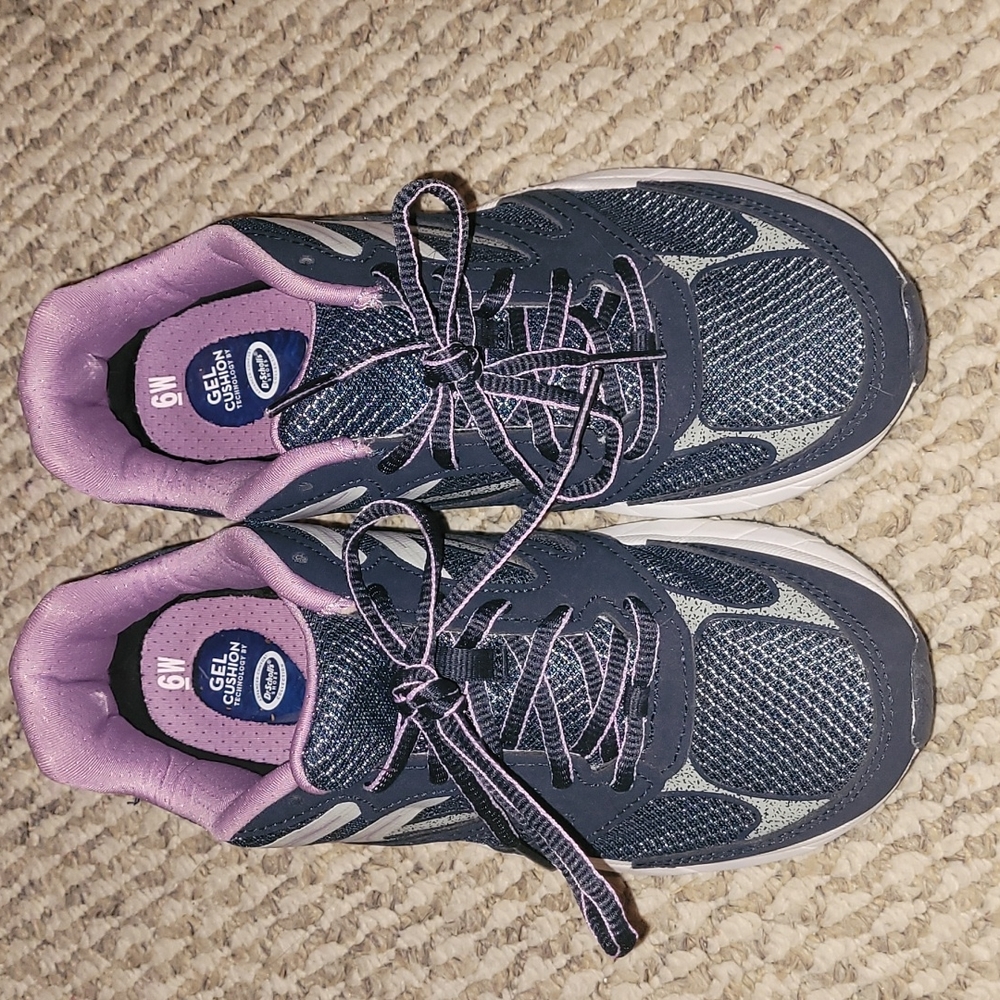 Dr. Scholls sneakers